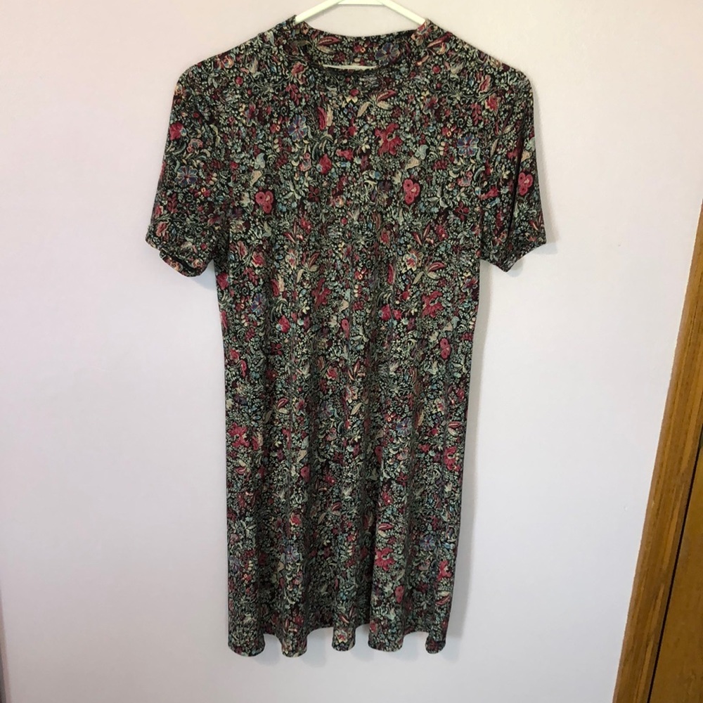 Bcbgeneration Floral Patterned Short-Sleeve Flowy… - image 1